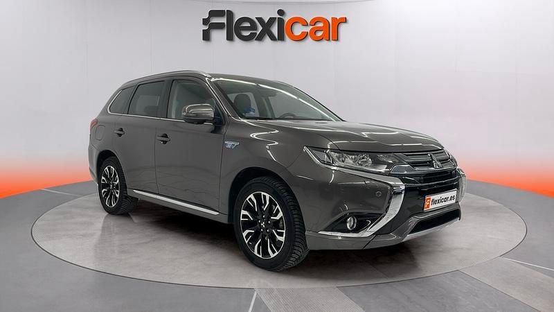 Usado Mitsubishi Outlander P-HEV 203 CV (149 kW) 2017 SUV