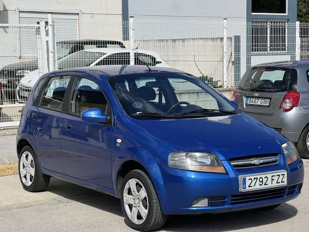 Usado Chevrolet Kalos SE 72 CV (52 kW) 2008 Azul Utilitario