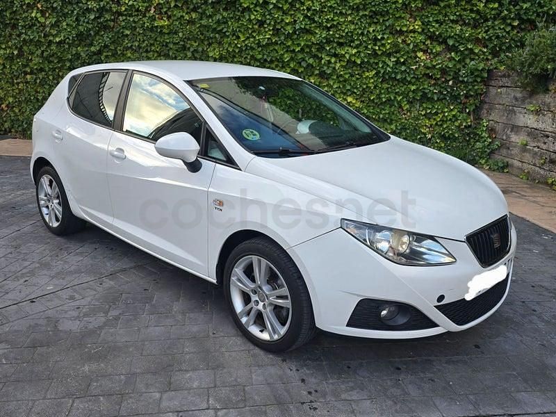 Usado Seat Ibiza Sport 105 CV (77 kW) 2010 Blanco Berlina