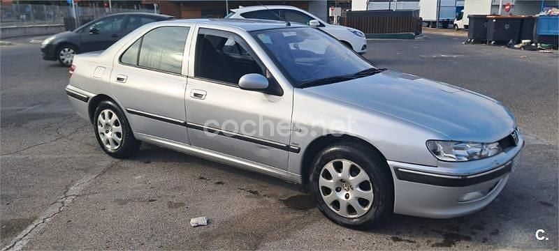 Usado Peugeot 406 90 CV (66 kW) 2003 Gris / plata Berlina