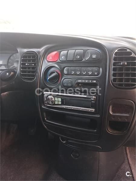 Usado Hyundai H-1 140 CV (102 kW) 2008 Gris / plata Monovolumen
