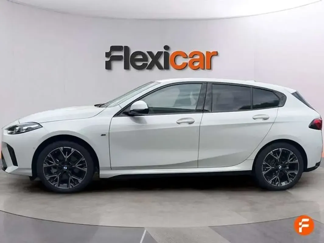 Usado BMW 120 163 CV (119 kW) 2025 Blanco Utilitario