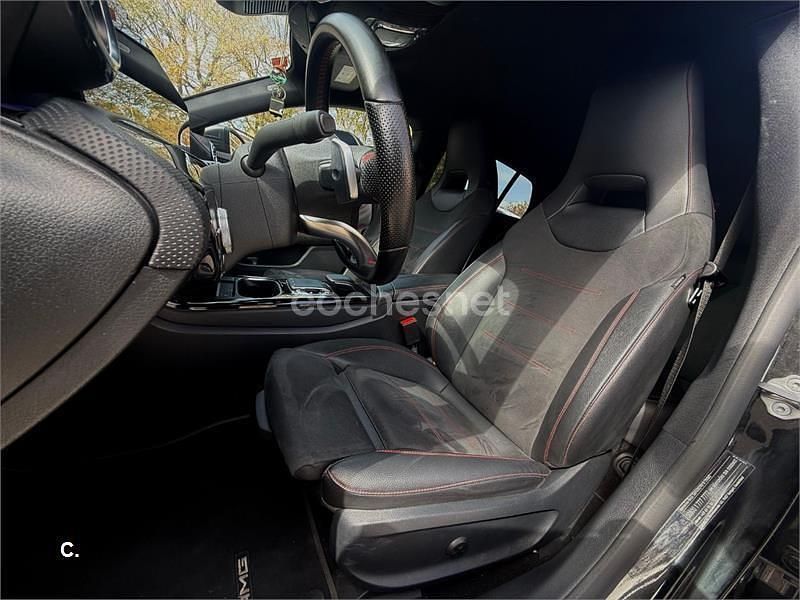 Usado Mercedes CLA200 Shooting Brake 163 CV (119 kW) 2019 Negro Familiar