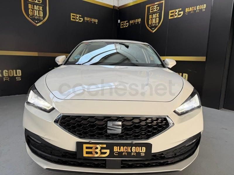 Usado Seat Leon Style 116 CV (85 kW) 2021 Blanco Berlina
