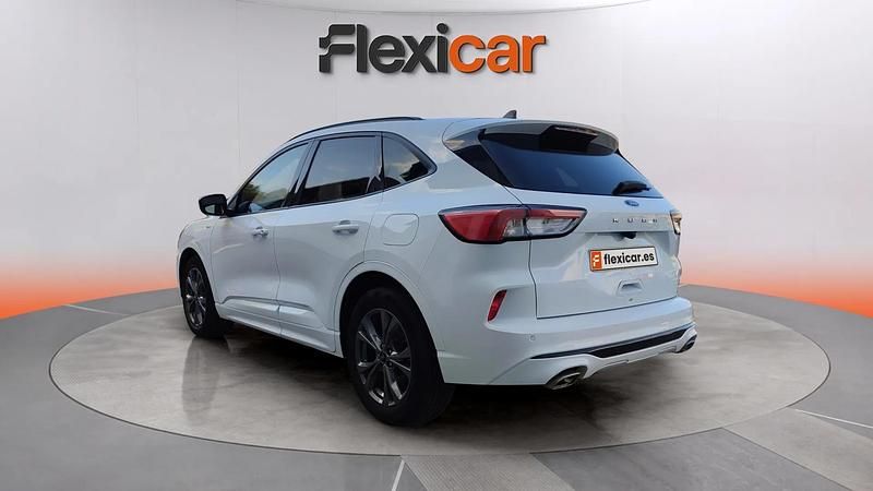 Usado Ford Kuga ST-Line 150 CV (110 kW) 2022 Blanco SUV