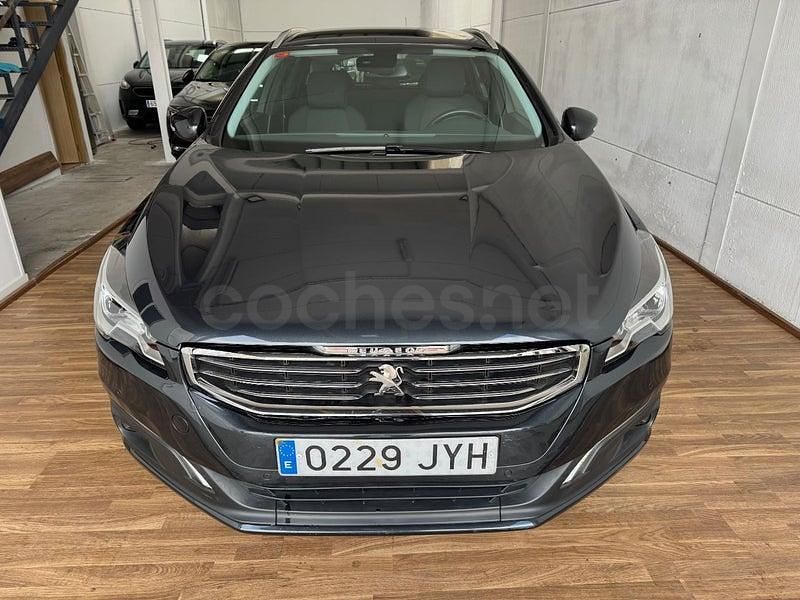 Usado Peugeot 508 SW Active 120 CV (88 kW) 2017 Gris / plata Familiar