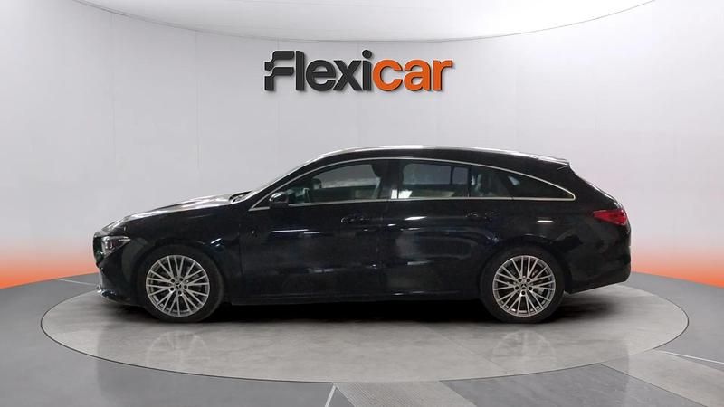 Usado Mercedes CLA220 Shooting Brake 190 CV (139 kW) 2021 Negro Familiar