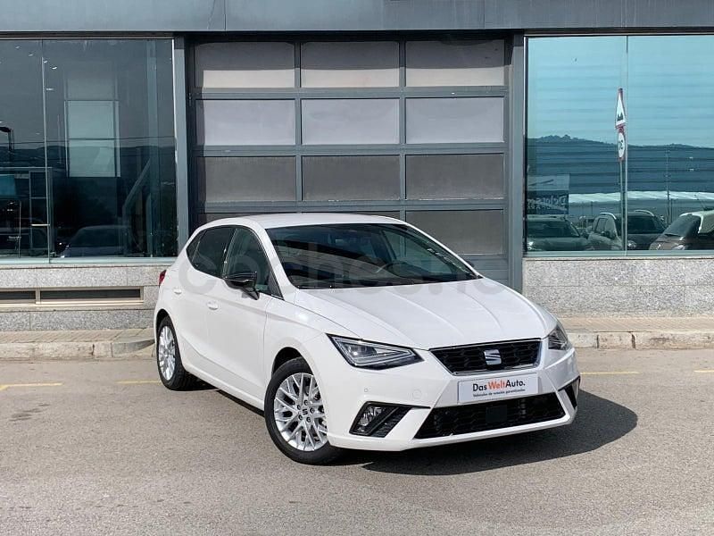 Usado Seat Ibiza FR 115 CV (84 kW) 2025 Blanco Utilitario