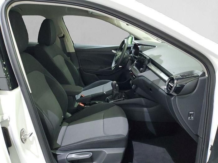 Usado Skoda Fabia Selection 95 CV (69 kW) 2024 Blanco