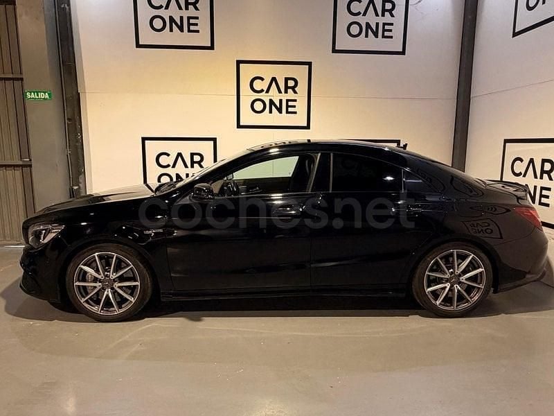 Käytetty Mercedes CLA45 AMG AMG 381 HP (280 kW) 2016 Musta Sedan