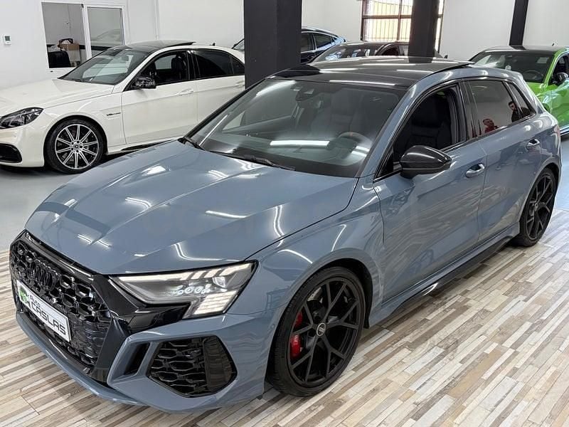 Usado Audi RS3 Comfort 400 CV (294 kW) 2023 Gris / plata Berlina