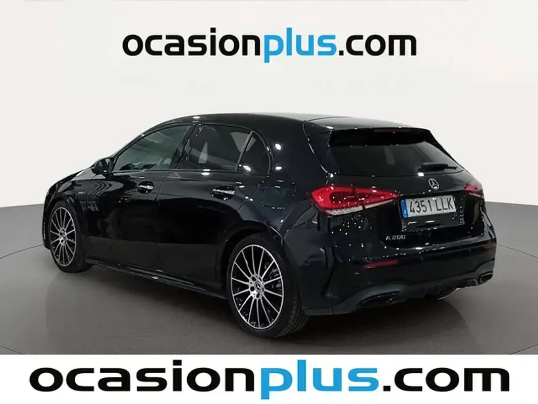 Usado Mercedes A200 AMG 163 CV (119 kW) 2020 Negro Utilitario