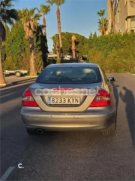 Usado Mercedes CLK200 Avantgarde 163 CV (119 kW) 2005 Gris / plata Coupe