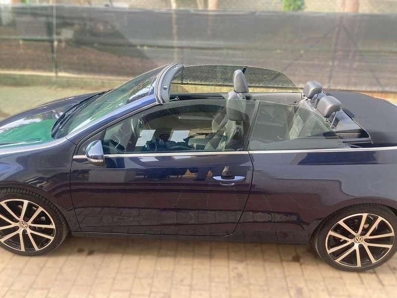 Usado VW Golf Cabriolet 105 CV (77 kW) 2013 Azul Descapotable