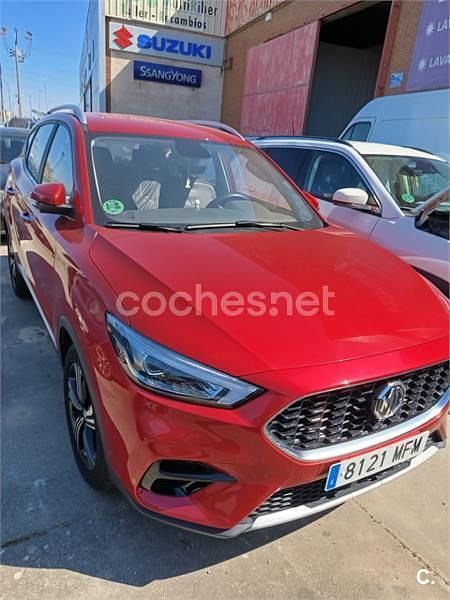 Usado MG ZS Comfort 106 CV (77 kW) 2023 Rojo SUV
