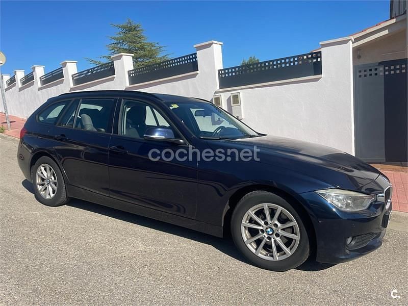 Azul Usado 2014 BMW 318 Familiar | 11.900 € (Precio justo) - Imagen 1/4