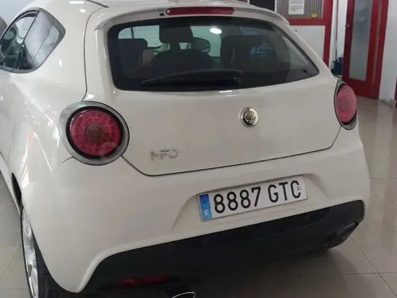 Usado Alfa Romeo MiTo Distinctive 95 CV (69 kW) 2011 Beige Utilitario
