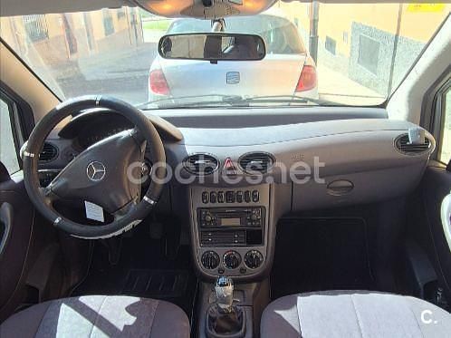 Usado Mercedes A170 Classic 95 CV (69 kW) 2004 Gris / plata Monovolumen