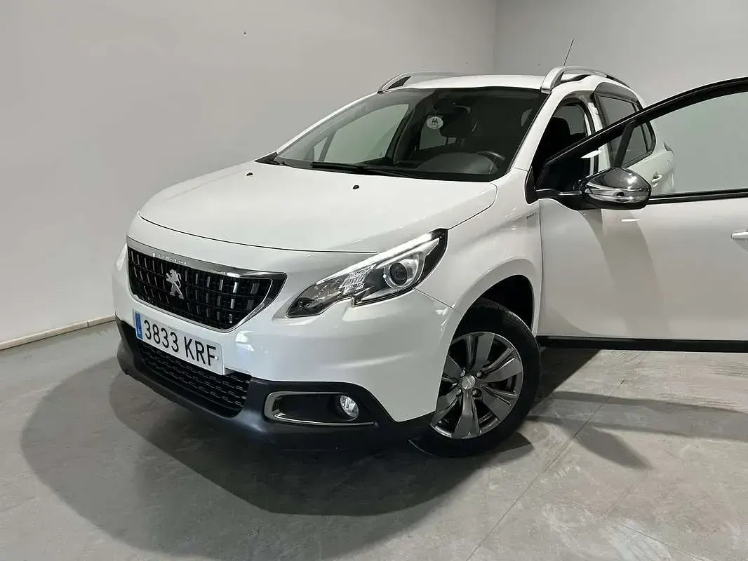 Usado Peugeot 2008 Style 82 CV (60 kW) 2018 Blanco SUV