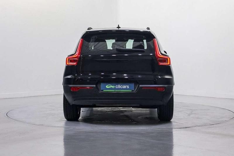 Usado Volvo XC40 150 CV (110 kW) 2019 Negro SUV