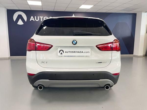 Usado BMW X1 150 CV (110 kW) 2018 Alpinweiß (sólido) SUV