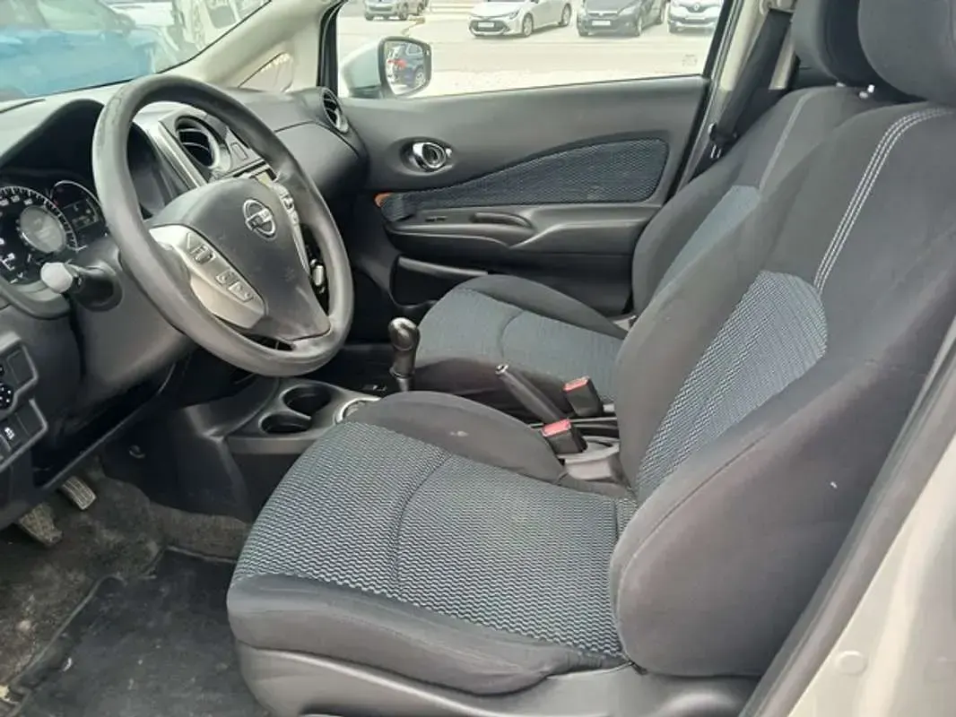 Usado Nissan Note Acenta 80 CV (58 kW) 2014 Gris Utilitario