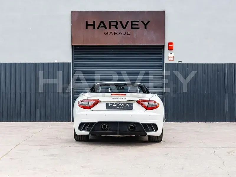 Usado Maserati GranCabrio 460 CV (338 kW) 2014 Blanco Descapotable