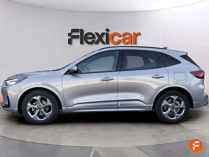 Usado Ford Kuga ST-Line 150 HP (110 kW) 2025 Cinzento SUV