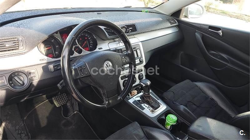 Usado VW Passat Highline 170 CV (125 kW) 2007 Gris / plata Familiar