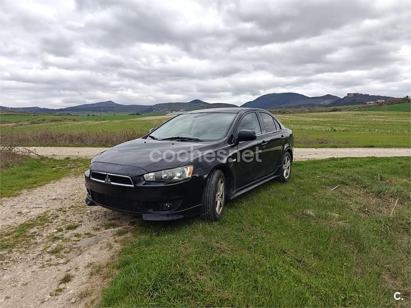 Usado Mitsubishi Lancer Inform 140 CV (102 kW) 2008 Negro Berlina