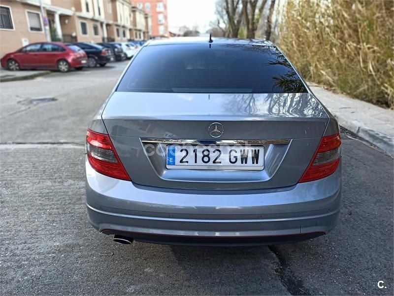 Usado Mercedes C220 Avantgarde 150 CV (110 kW) 2008 Gris / plata Berlina
