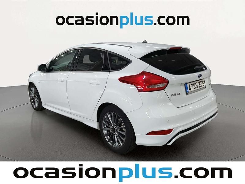 Usado Ford Focus ST-Line 125 CV (91 kW) 2017 Blanco Utilitario