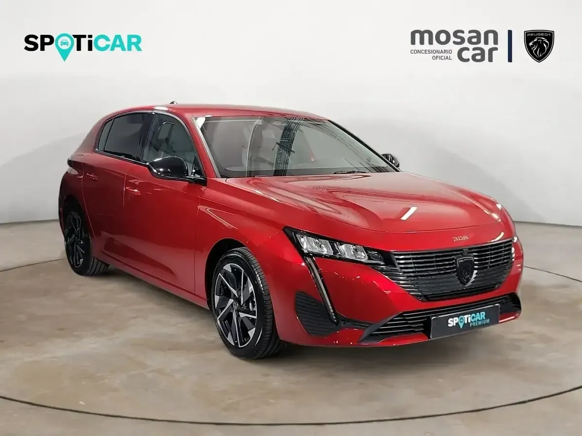 Usado Peugeot 308 Allure 130 CV (95 kW) 2024 Rojo Berlina