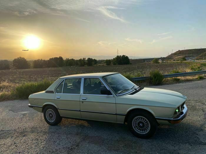 Usado BMW 525 150 CV (110 kW) 1981 Verde Berlina