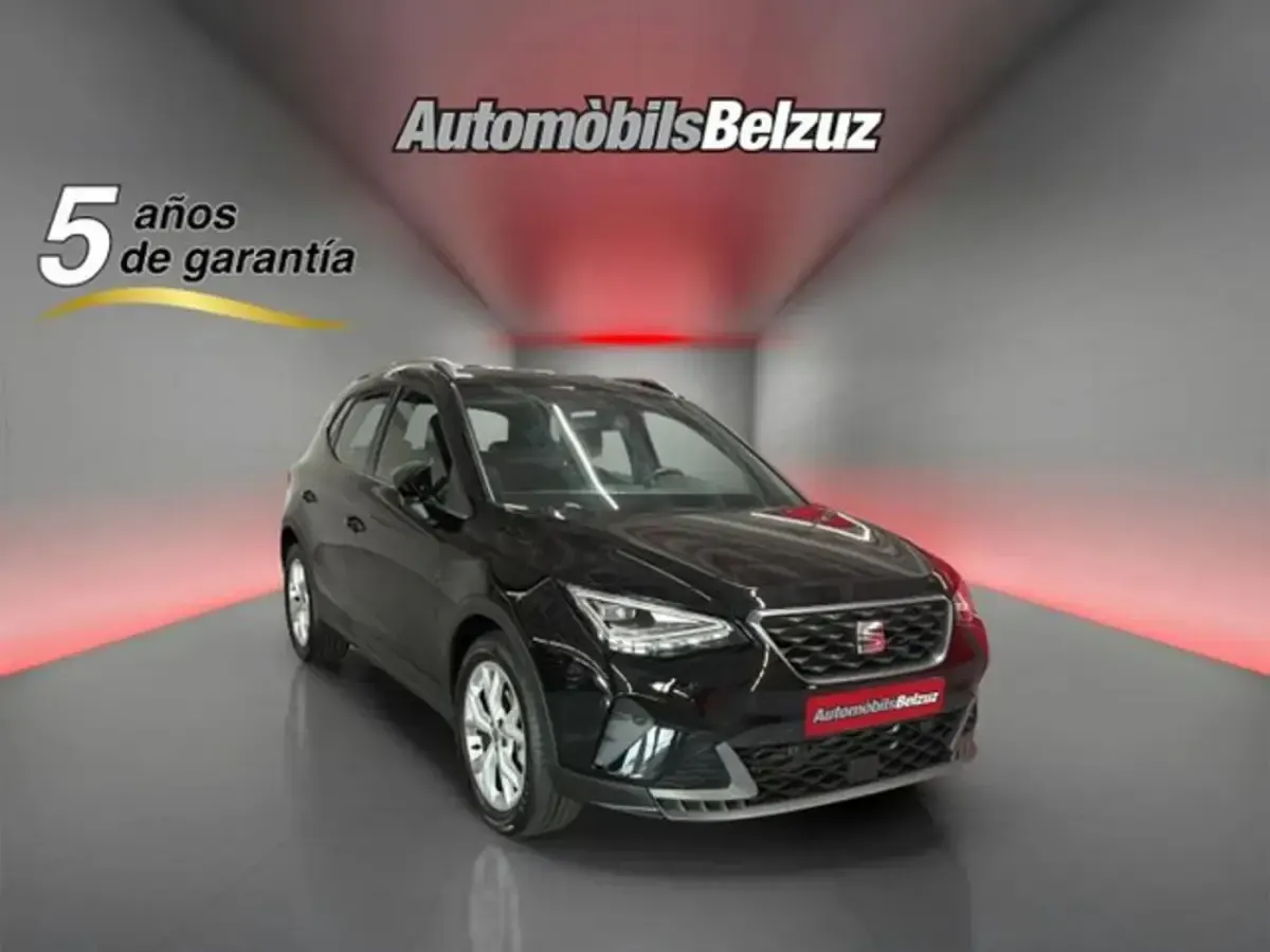 Usado Seat Arona FR 116 CV (85 kW) 2025 Negro SUV