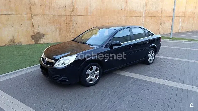 Usado Opel Vectra Elegance 120 CV (88 kW) 2007 Negro Berlina