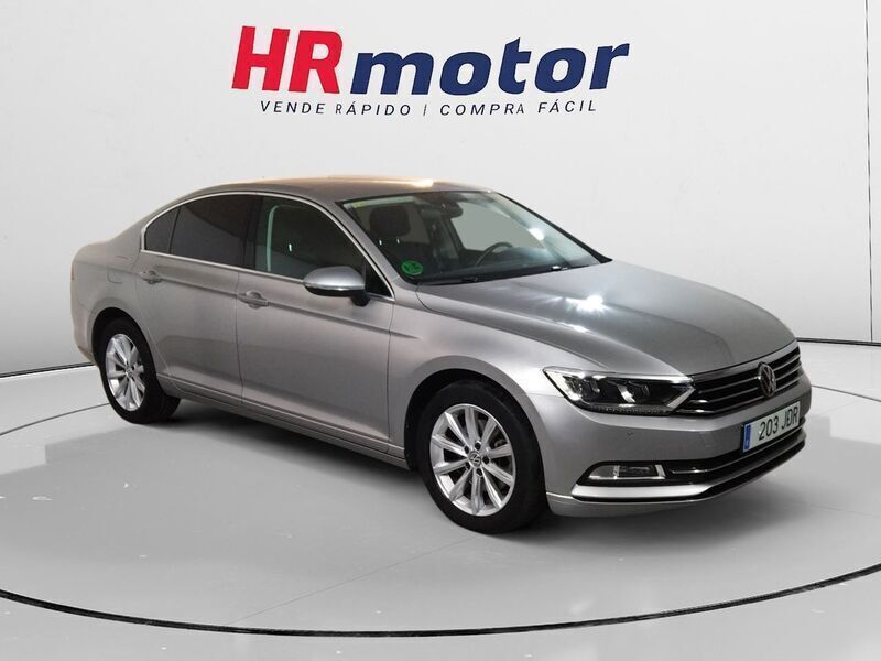 Gris / plata Usado 2015 VW Passat Advance Berlina | 14.590 € (Precio justo) - Imagen 1/4