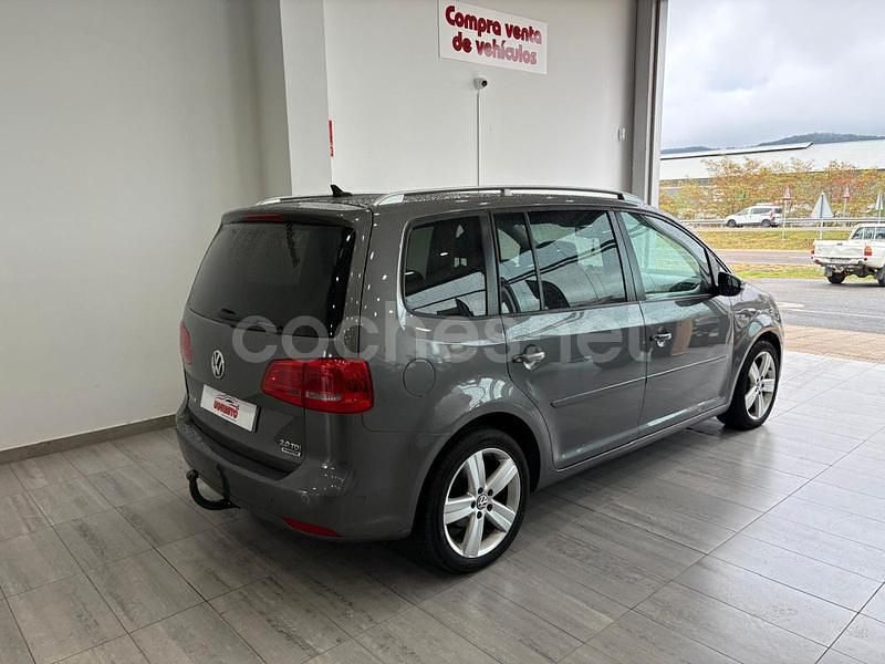 Gris / plata Usado 2015 VW Touran Sportline Monovolumen | 14.990 € (Precio justo) - Imagen 1/4