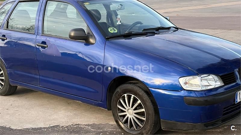 Brugt Seat Ibiza 60 HK (44 kW) 2001 Blå Hatchback