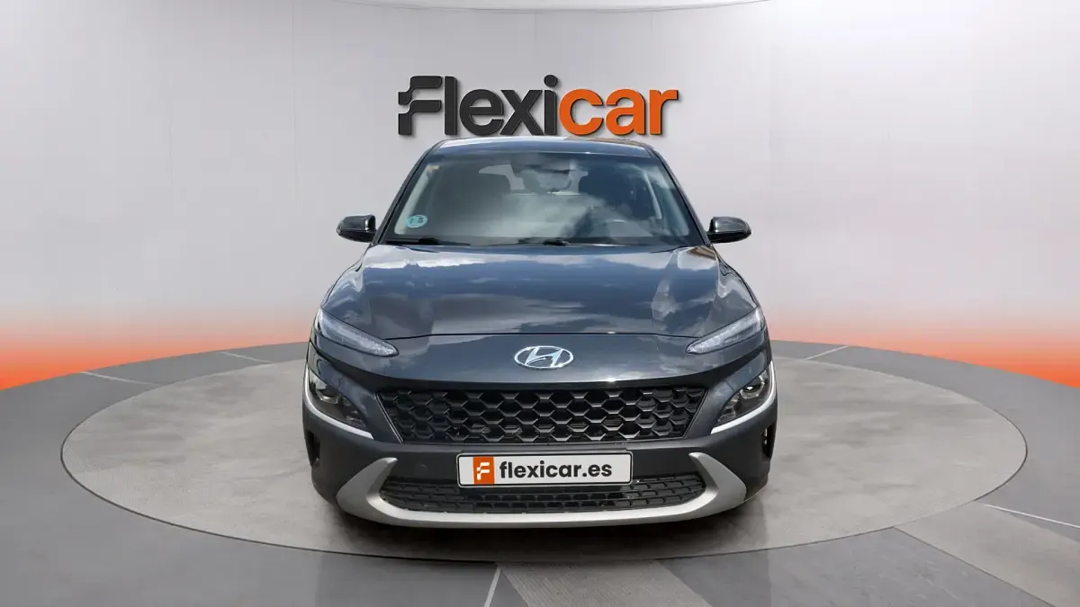 Usado Hyundai Kona 120 CV (88 kW) 2021 Gris SUV