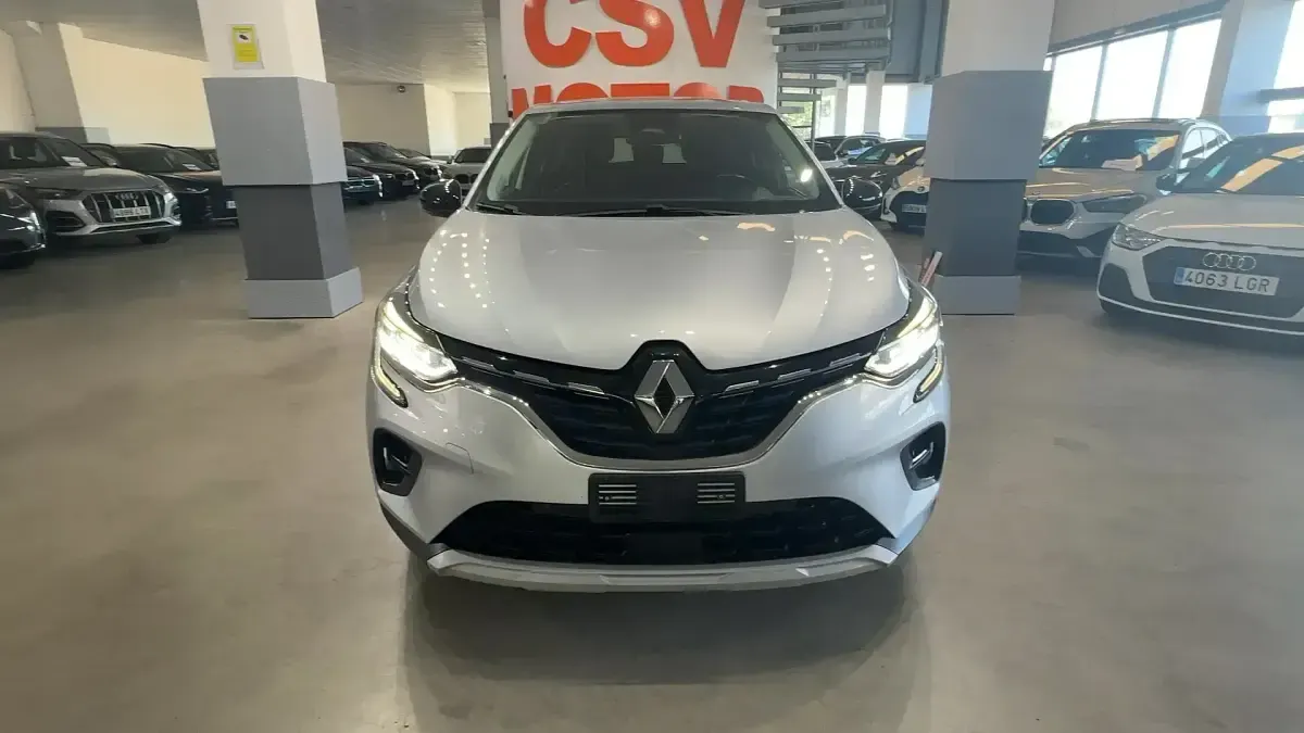 Usado Renault Captur Evolution 160 CV (117 kW) 2022 Gris SUV