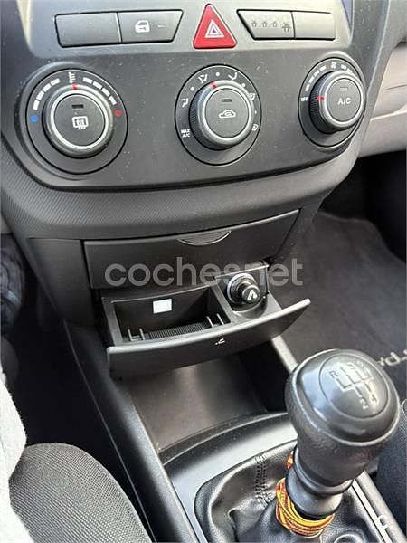 Usado Kia Ceed 90 CV (66 kW) 2009 Gris / plata Utilitario