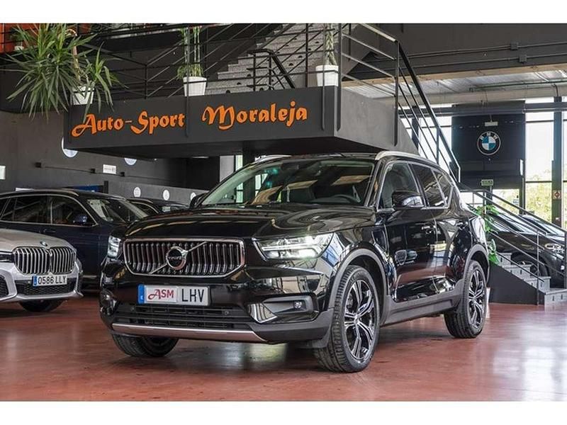 Negro Usado 2020 Volvo XC40 Inscription SUV | 24.500 € (Un poco caro) - Imagen 1/4