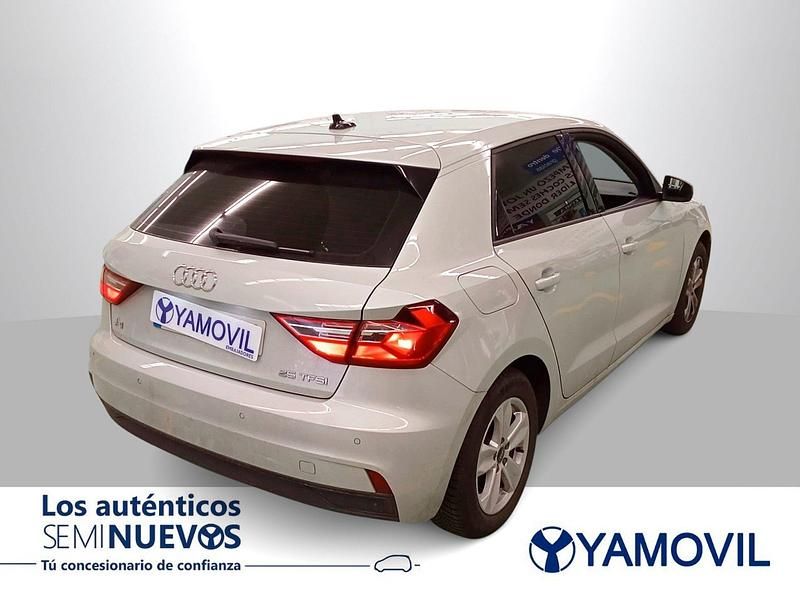 Usado Audi A1 Advanced Plus 95 CV (69 kW) 2023 Gris plata SUV
