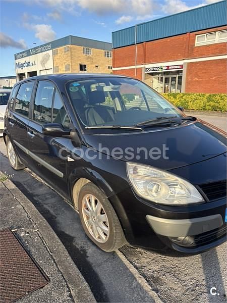 Usado Renault Scénic II 110 CV (80 kW) 2008 Negro Monovolumen