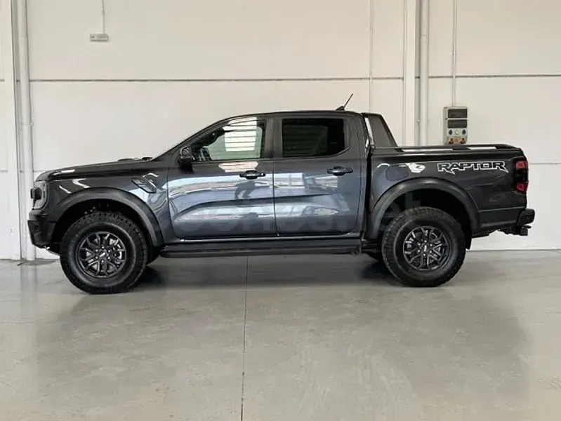 Usado Ford Ranger Raptor 210 CV (154 kW) 2023 Gris / plata Pickup/Camioneta