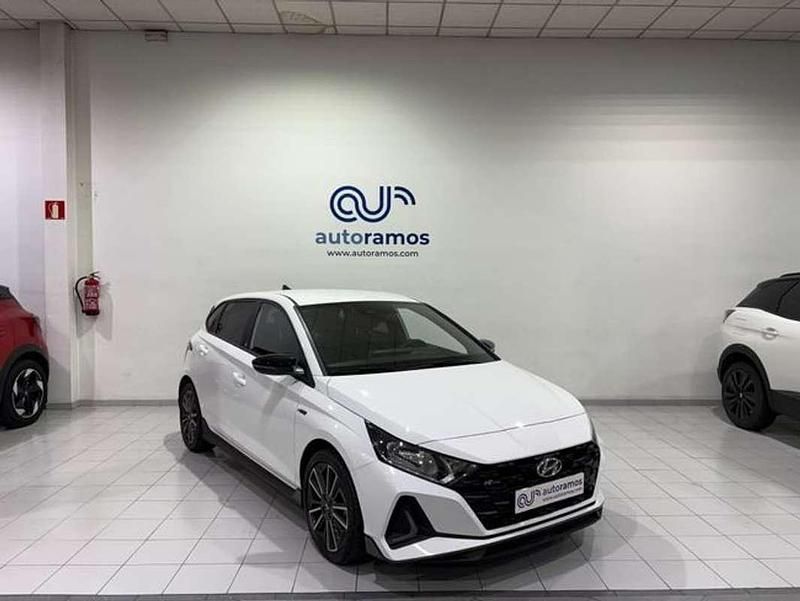 Blanco Usado 2023 Hyundai i20 N Line Berlina | 16.700 € (Precio justo) - Imagen 1/4
