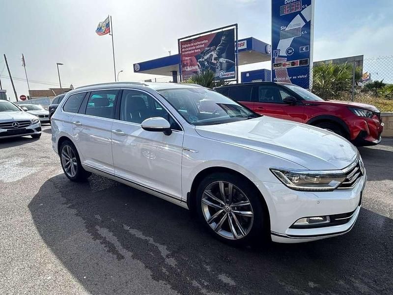 Usado VW Passat Sportline 239 CV (175 kW) 2015 Blanco Berlina