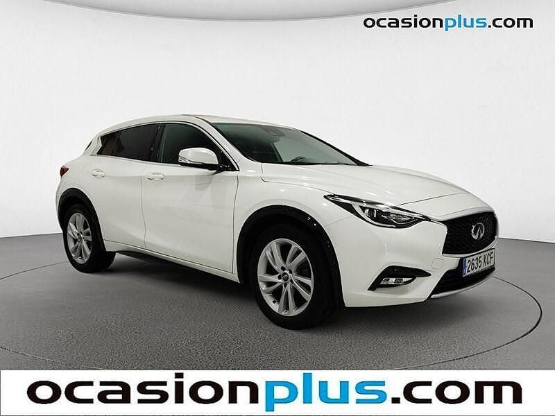 Usado Infiniti Q30 Premium 122 CV (89 kW) 2017 Blanco Utilitario