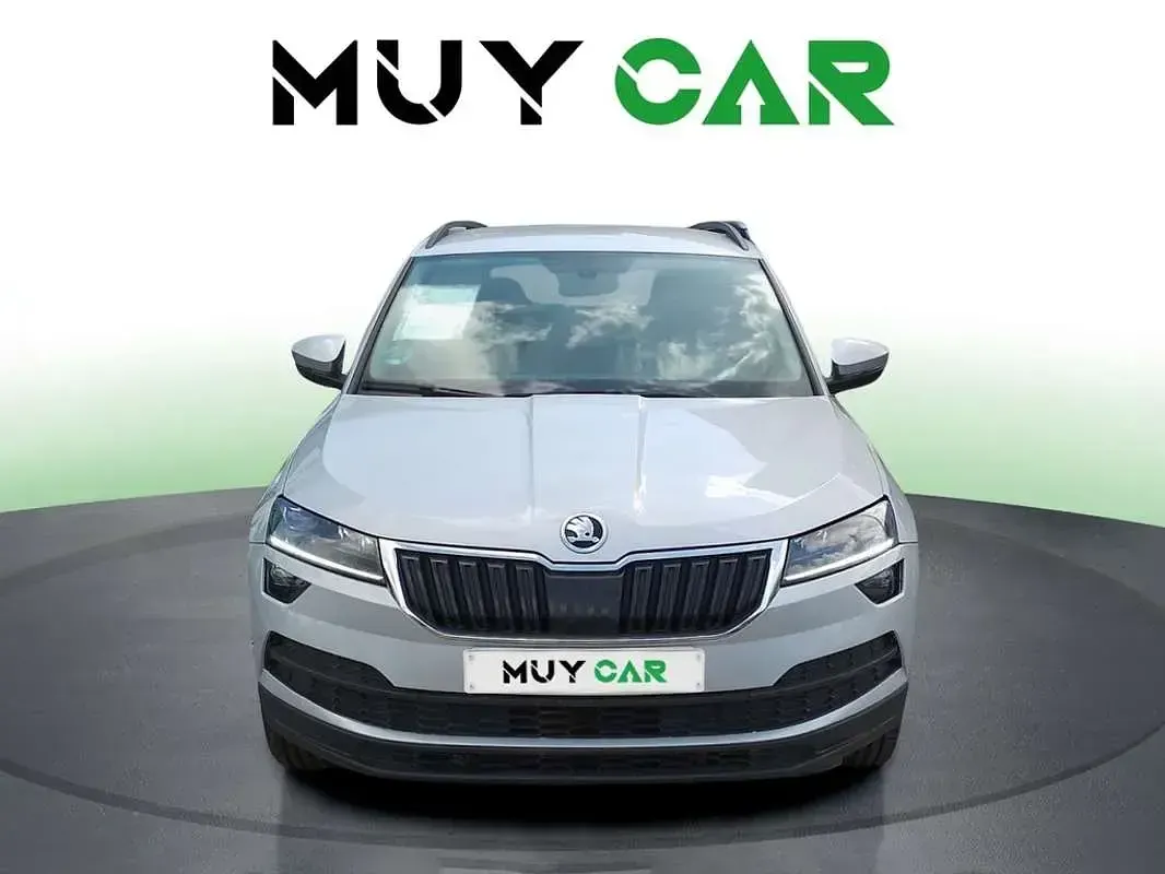 Usado Skoda Karoq Ambition 116 CV (85 kW) 2021 Gris SUV